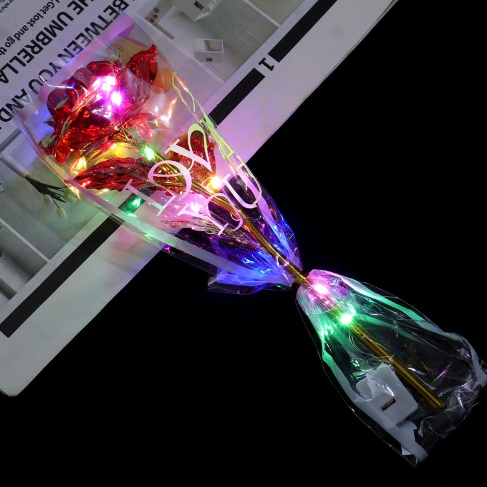 Photography Artificial Lighting - Rose en feuille d'or scintillante avec